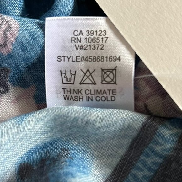 NWT Northern Reflections Blue and Pink Floral and Animal Print Scarf - Picture 10 of 10